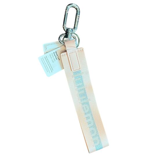 Lululemon Never Lost Keychain U9BGQS in PIMI/SLVR Pink Mist Metallic Silver NWT - Picture 7 of 7